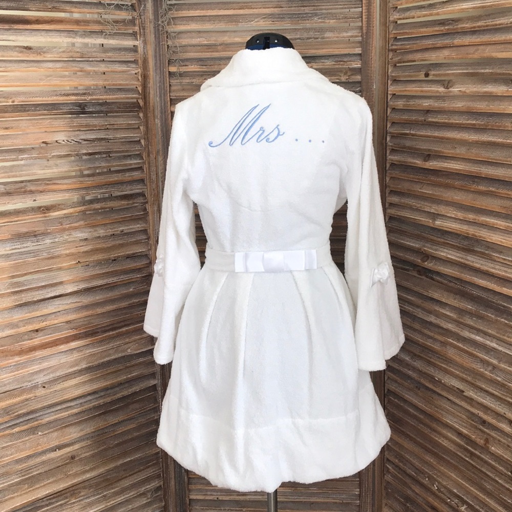 Betsey Johnson Bridal Robe